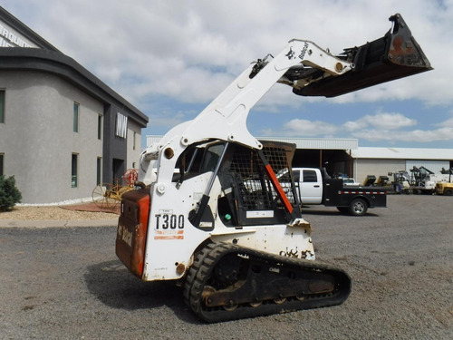 Imagen 7 de 14 de Minicargador Bobcat T300 2004 Folio 15096