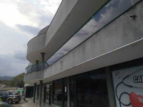 Imagen 3 de 9 de Venta De Consultorio Médico En Las Quintas Naguanagua - Inmobiliaria Maggi 1435