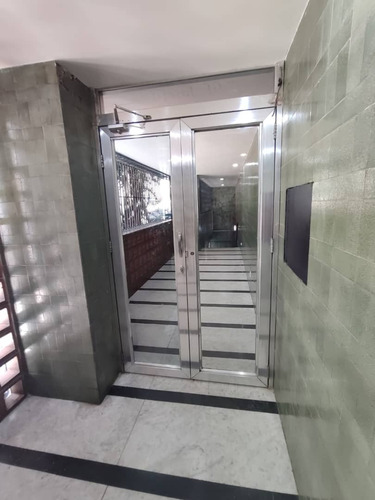 Apartamento En Venta Ubicado En Bello Monte, El Recreo.
