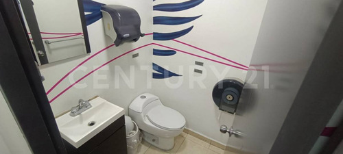 Edificio En Venta En Ciudad Satélite, Naucalpan, Edo. Méx