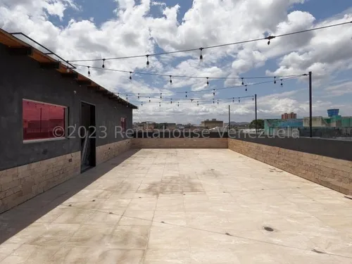 Estefani Salon Vende, Extraordinario Edificio Comercial En Centro Barquisimeto , Lara Mls #25-4020