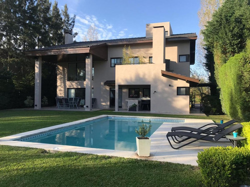 Casa  5 Amb Con Garage Y Piscina- Abril Club De Campo