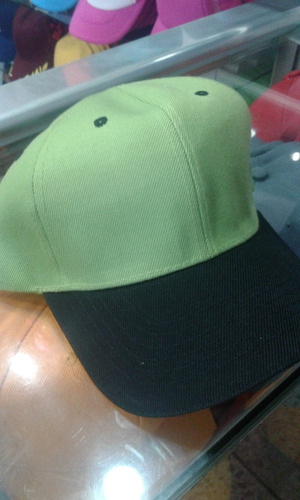 Gorras Acrilicas Sandwicht, Tipo Polo, Combinada