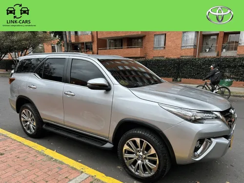 Toyota Fortuner 2.7 Srv 4x2 Automática Full Equipo