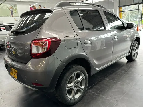 Renault Stepway 1.6 Intense Automática