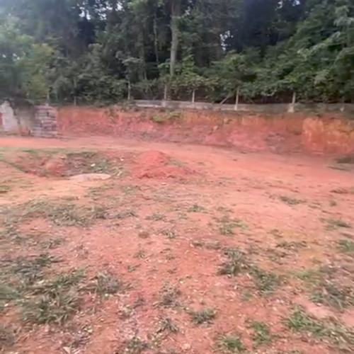 Terreno Com Mais De 1000m2 Área Valorizada A 5minutos Do Cen
