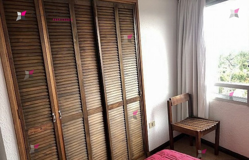 Apartamento De Un Dormitorio En Venta. Edificio Sobre Roosevelt Con Servicios- Ref: 9485