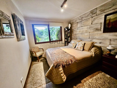 Casa En Venta De 6 Dorm. En Bosques De Montemar, Concón