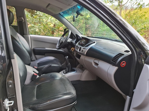 Imagem 5 de 15 de Mitsubishi L200 2016 2.4 Triton Hls Cab. Dupla Flex 4p