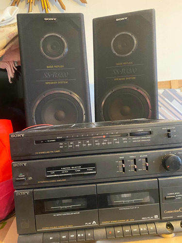 Equipo De Audio Con Parlantes Sony Antiguo / Vintage