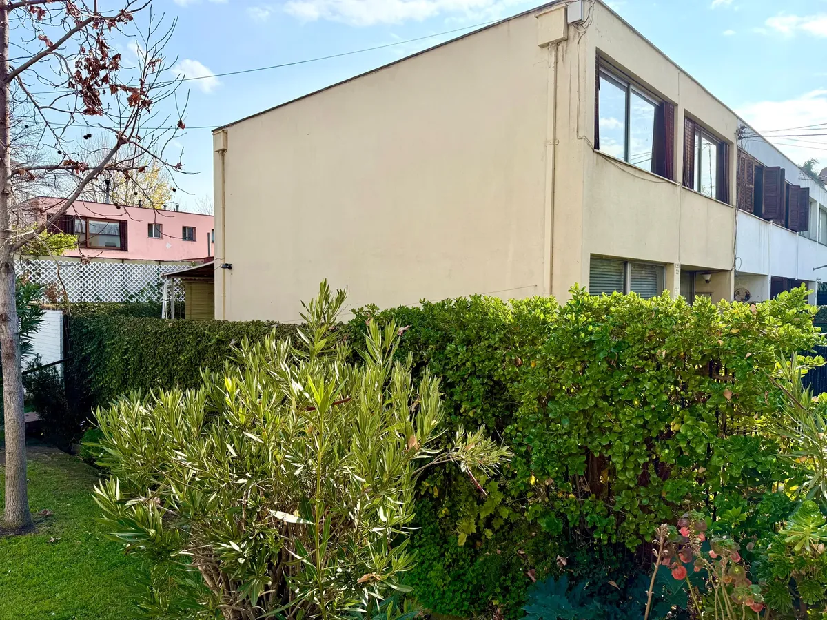Imagen 2 de 20 de Casa De 1970, Con Atractivo Look Mediterráneo