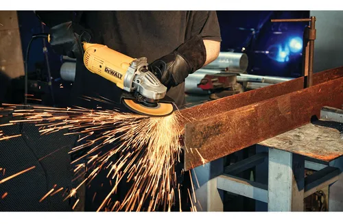 Pulidora Angular Industrial De 9 . 2600w. 6600rpm Dewalt