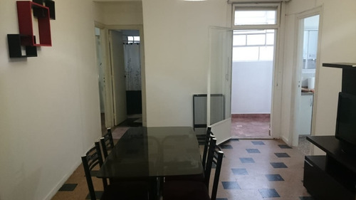 Imagen 13 de 19 de Depto. 2 Amb. Y Medio. 2 Baños. Remodelado A Nuevo. Buena Ubicación.