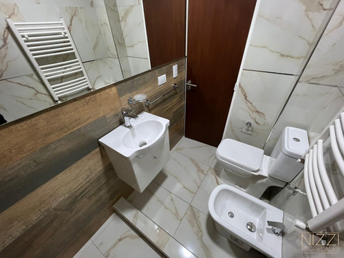Imagen 15 de 19 de 3 Amb Calle Con Balcon Y Cochera - Ex Terminal - Ref: 1594