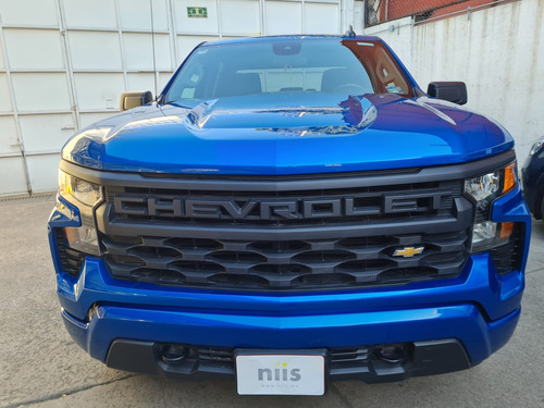 Chevrolet Silverado 5.3 V8 Custom Doble Cabina 4X4 At