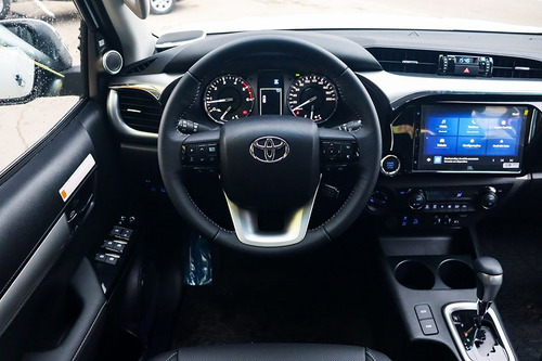 Toyota Hilux 2.8 D-4D TURBO CD SRX PLUS 4X4