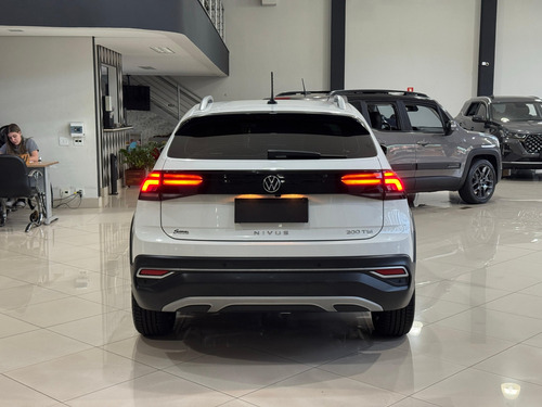 Volkswagen Nivus 1.0 200 TSI TOTAL FLEX HIGHLINE AUTOMÁTICO
