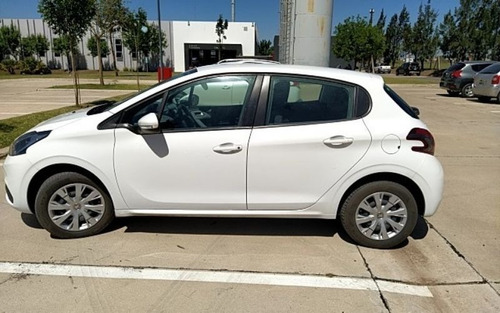 Peugeot 208 5 Puertas Active 1.6 2018 Usado Contado Financia