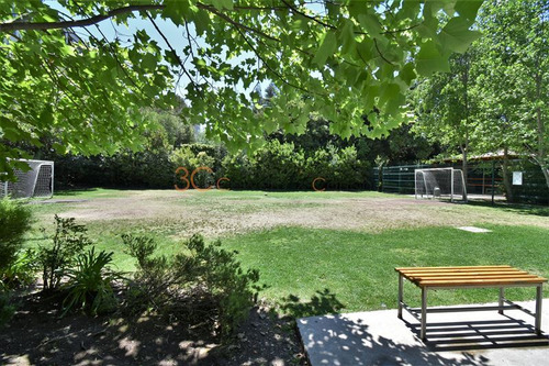 Parque Privado / Las Condes / Cantagallo