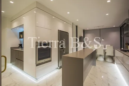 ¡espléndida Casa De Lujo En San Simón: 470m² En Lote De 1720m², 3 Años De Remodelación!
