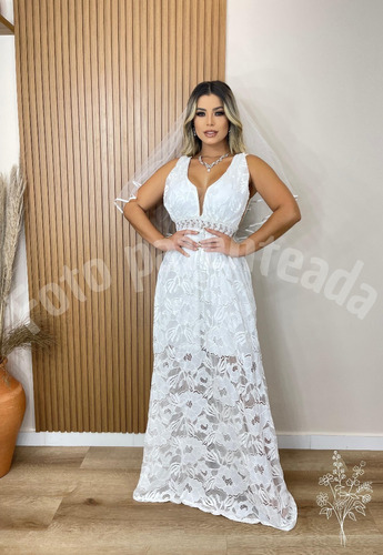 Vestido De Noiva Longo De Renda Com Decote Em Tule Formatura