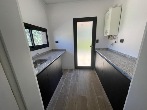 Imagen 11 de 13 de Casa En Venta 5 Ambientes A Estrenar En Comarcas De Lujan, Santa Irene