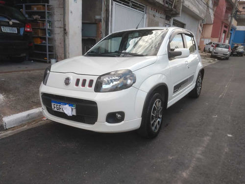 Imagem 1 de 12 de Fiat Uno 2013 1.4 Sporting Flex 5p