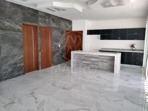 Casa En Preventa En Fracc. Real De Oaxtepec Con Amplio Jardín Y Alberca Con Jacuzzi