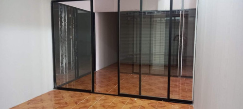 Imagen 3 de 21 de En Renta Plaza Comercial Jeysher Locales Y Bodegas Toluca Centro
