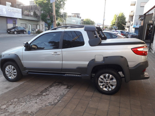 Imagen 4 de 10 de Fiat Strada 1.6 Adventure Cd Locker J Perez Ruiz