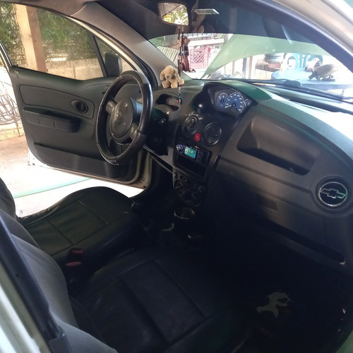 Imagen 13 de 15 de Chevrolet Spark Sedan