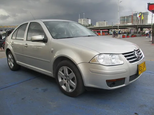 Volkswagen Jetta 2000cc Mt Aa