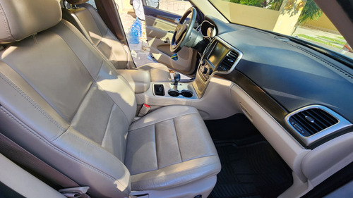 Jeep Grand Cherokee 3.6 Limited Lujo V6 4x2 At