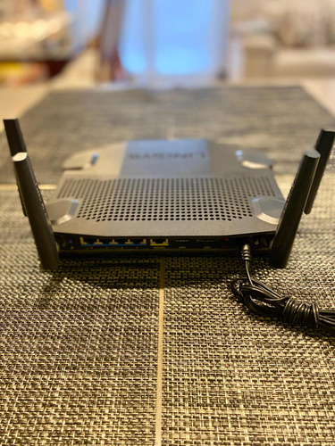Router Linksys Wrt-32x
