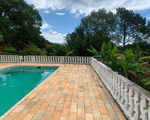 Chácara A Venda Na Estrada Para Itatiba, Bairro Biriça Do Campinho Em Bragança Paulista, Apenas 12 Km Do Centro Da Cidade. Casa Com 3 Dormitórios, 2 S - Ch00050 - 68960716