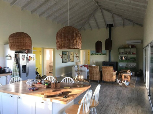 Casa En Alquiler Por Temporada De 4 Dormitorios En Pueblo Mio