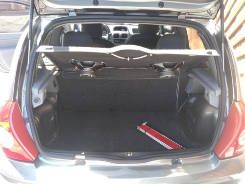 Renault Clio 2007 1.0 16v Authentique Hi-flex 3p