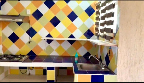 Corregidora Qro., Departamento, Recién Remodelado Con Piso Y Azulejo En Baño Y Cocina, Listo Para Usar Con Protecciones Ubicado En El Tercer Piso