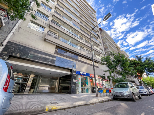 Venta Cochera Cubierta Sobre Monroe Al 4.800 Villa Urquiza