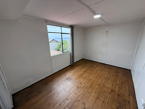 Casa Con Amplio Terreno Para Remodelar En Valparaíso