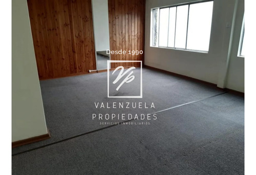 Oficina Central 200m2 Calle M. Montt Lado Paris