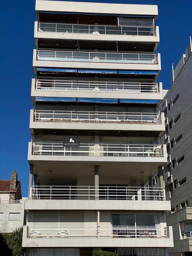 Venta Apartamento Edificio Fontaine 4 Dormitorios Vista Al Puerto Punta Del Este.