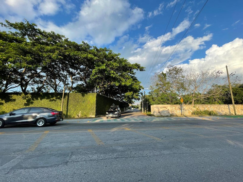 Imagen 10 de 14 de Terreno En Venta En Privada Residencial 30m De Frente $2,490m2