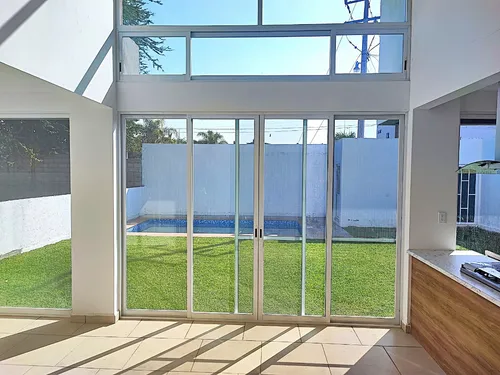 Haz De Cada Día Una Vacación En Tu Nueva Casa Con Alberca.