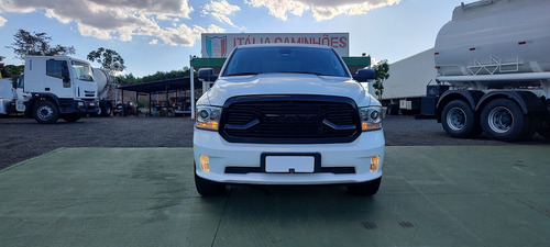 RAM Ram Classic 5.7 Laramie Night Edition Cab. Dupla 4X4 Aut. 4P