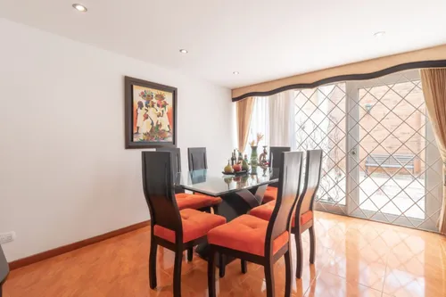 Casa En Venta En Batán. Cod V8277