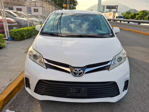 Toyota Sienna 3.5 Le At