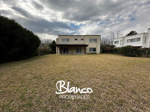 Casa En Venta En Santa Catalina, Villanueva, Tigre