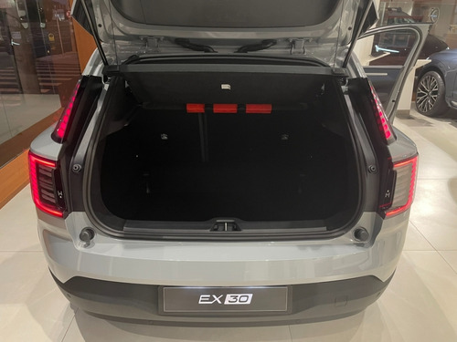 Volvo EX30 51 KW ELÉTRICO CORE