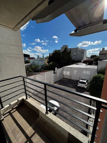 Imagen 11 de 16 de Departamento En Venta, Haedo Moron, Con Terraza Privada Y Parrilla
